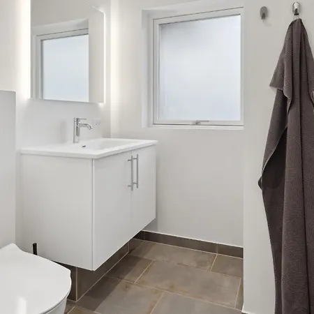 3 Bedroom Lovely In 펜션 *