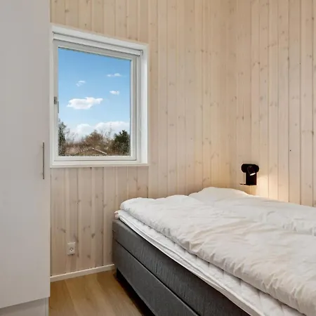 Dom wakacyjny 3 Bedroom Lovely In