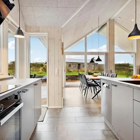 Dom wakacyjny 3 Bedroom Lovely In