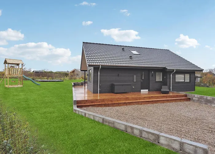 3 Bedroom Lovely In * بوجنسي