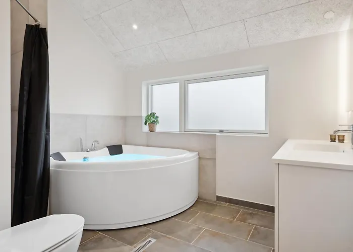 3 Bedroom Lovely In بيت للعطل بوجنسي